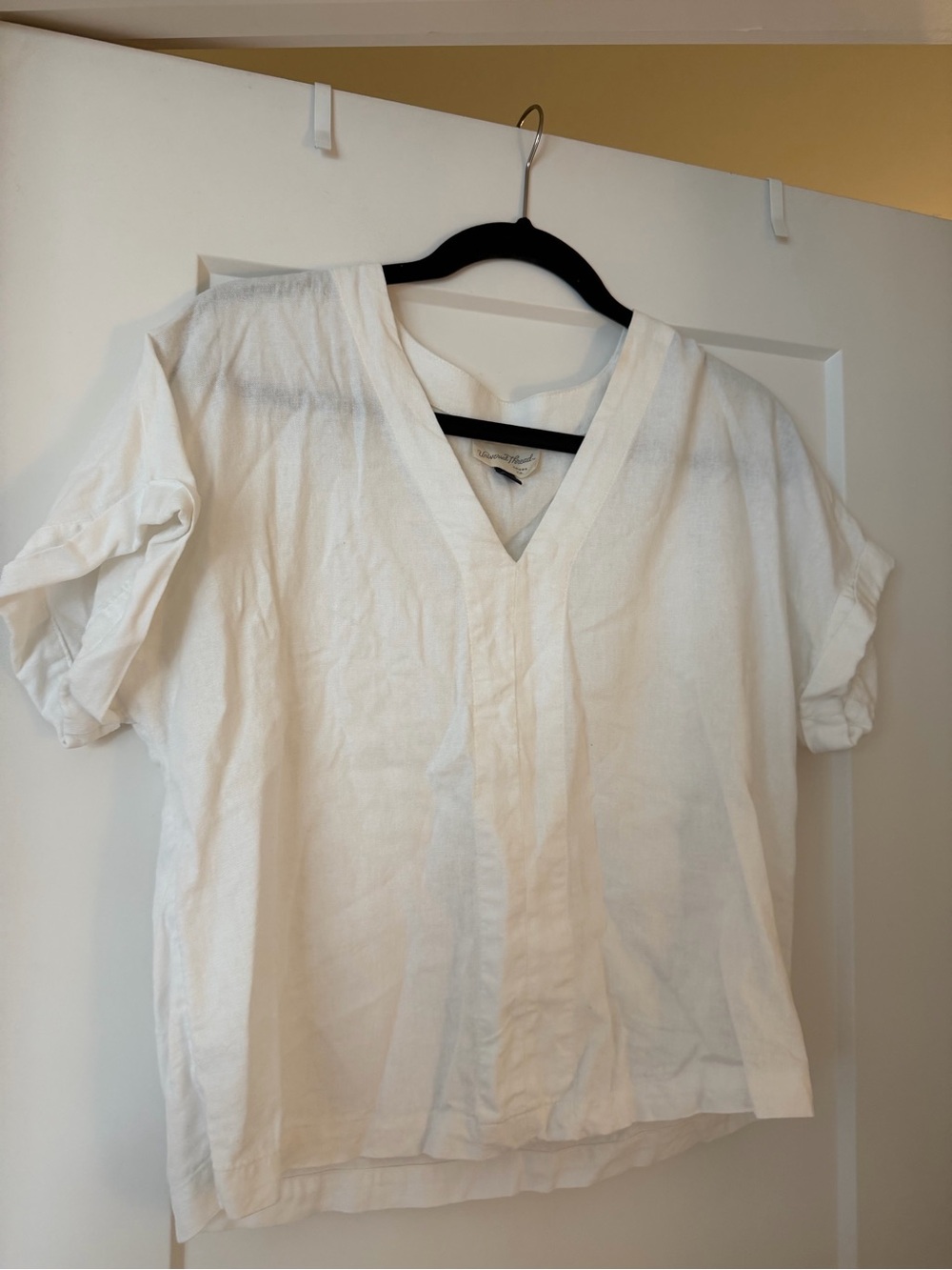 Universal Thread White Linen Blouse Size S